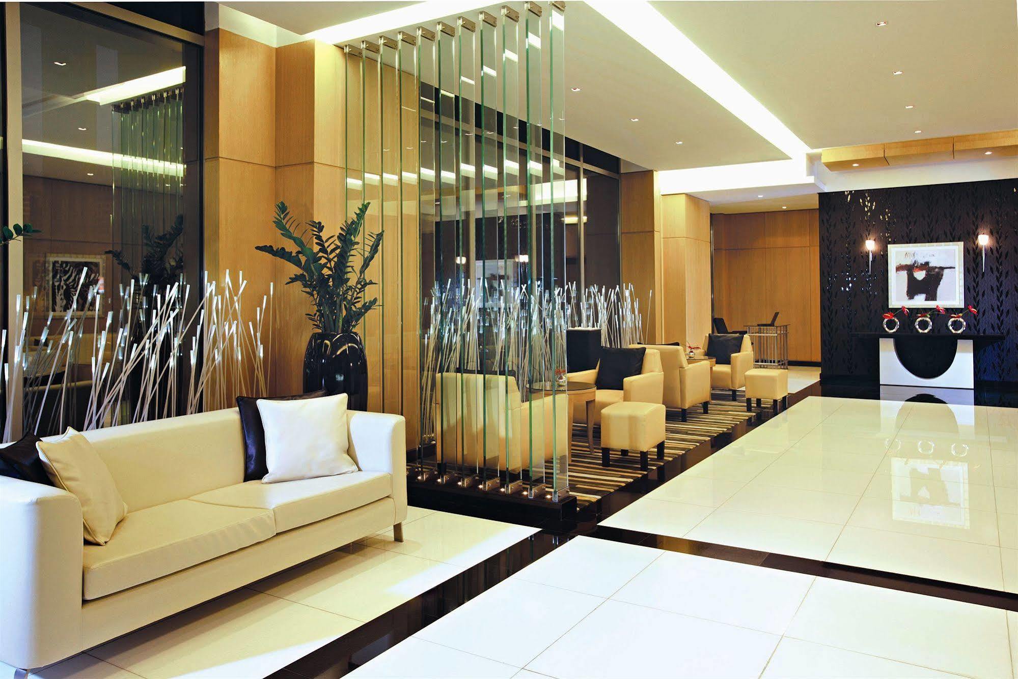 Hala Arjaan By Rotana, Deluxe Hotel Apartments Abu Dhabi Exterior photo