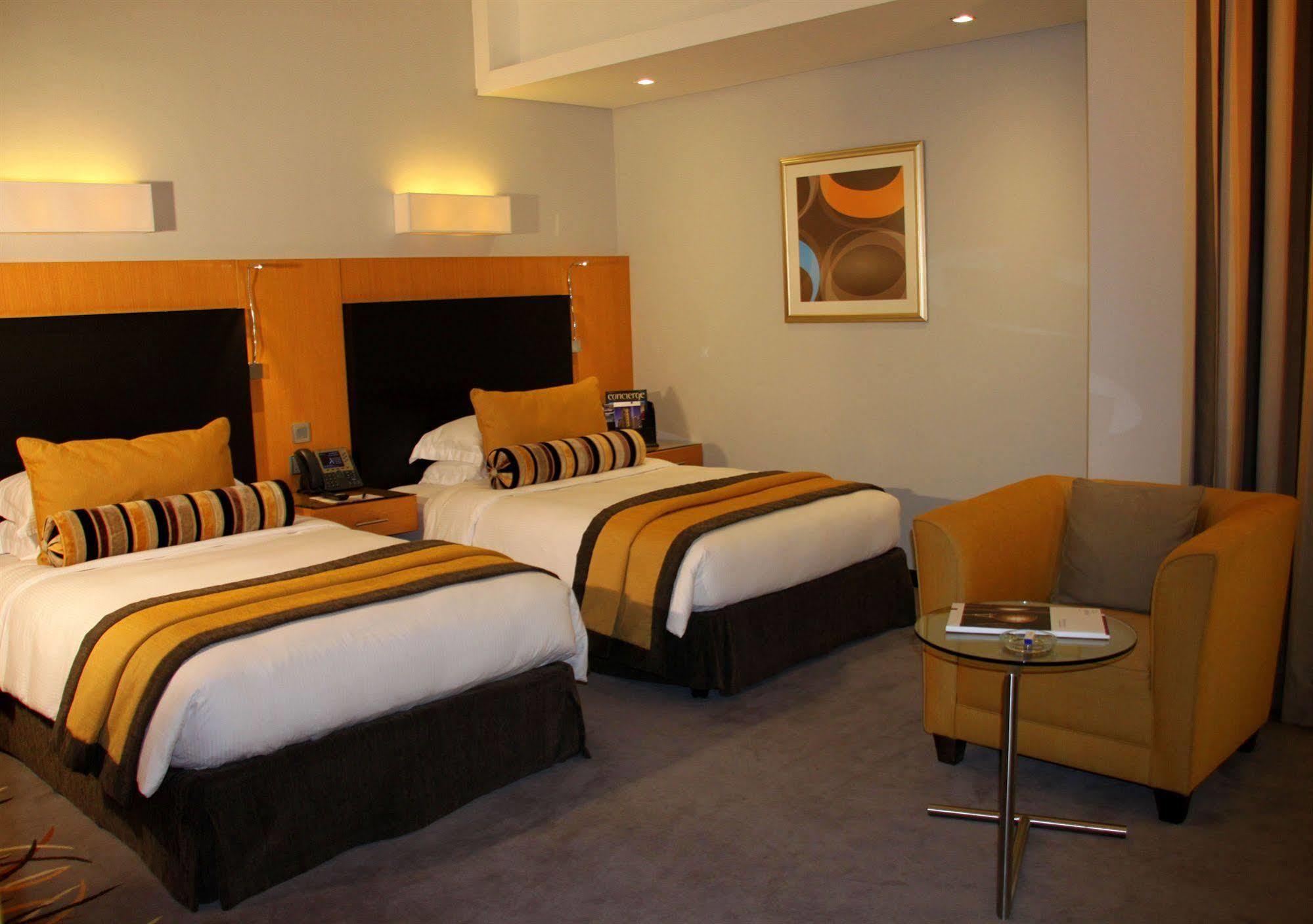 Hala Arjaan By Rotana, Deluxe Hotel Apartments Abu Dhabi Room photo